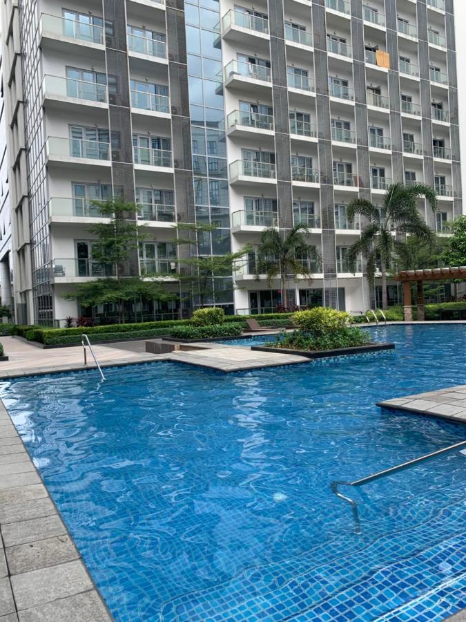 81 Newport Boulevard Cluster 4 - 8F Across Naia Airport, Terminal 3 파사이 외부 사진