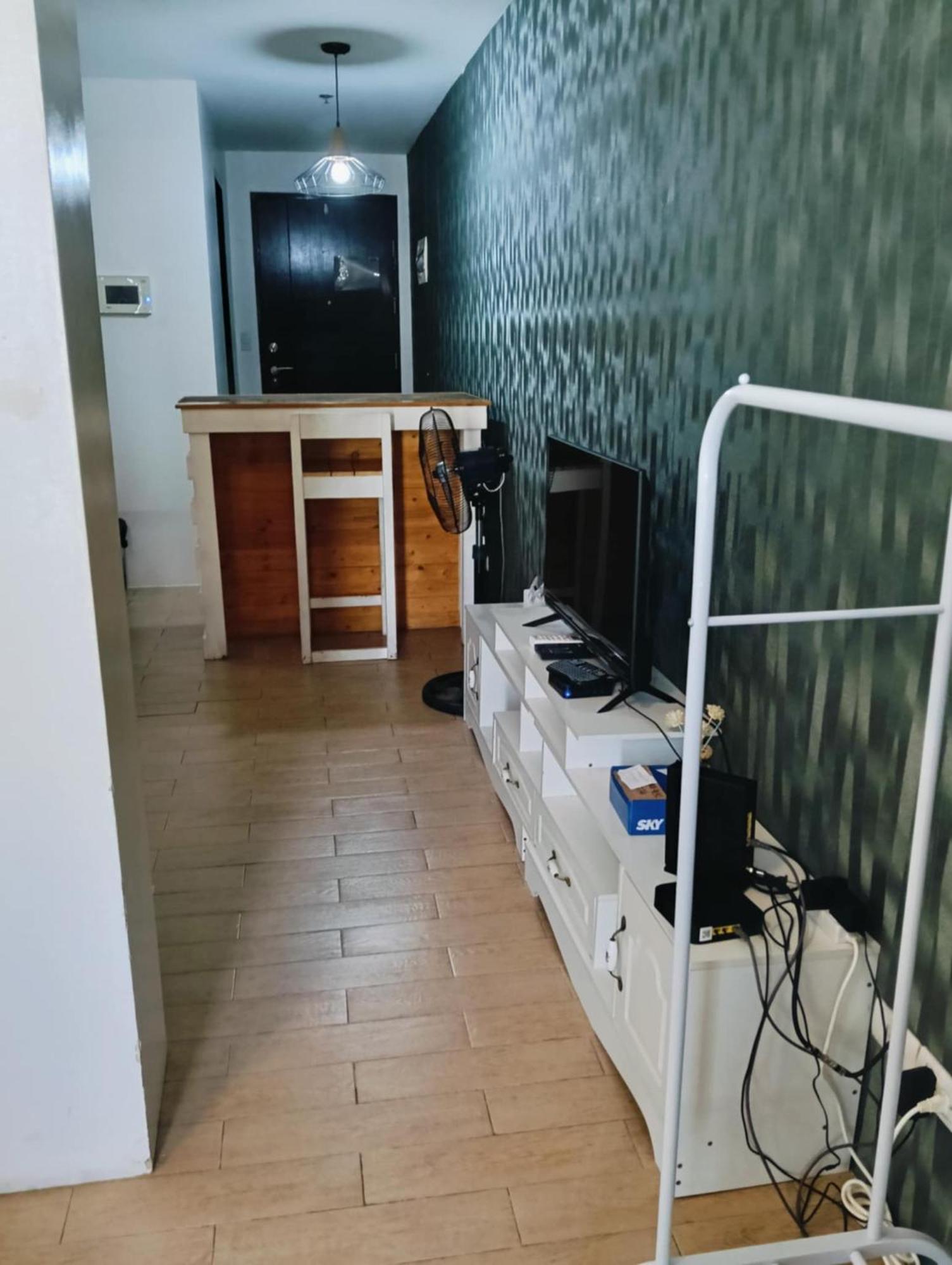 81 Newport Boulevard Cluster 4 - 8F Across Naia Airport, Terminal 3 파사이 외부 사진